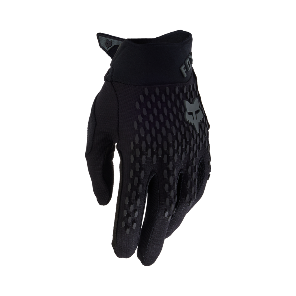 W Defend Glove
